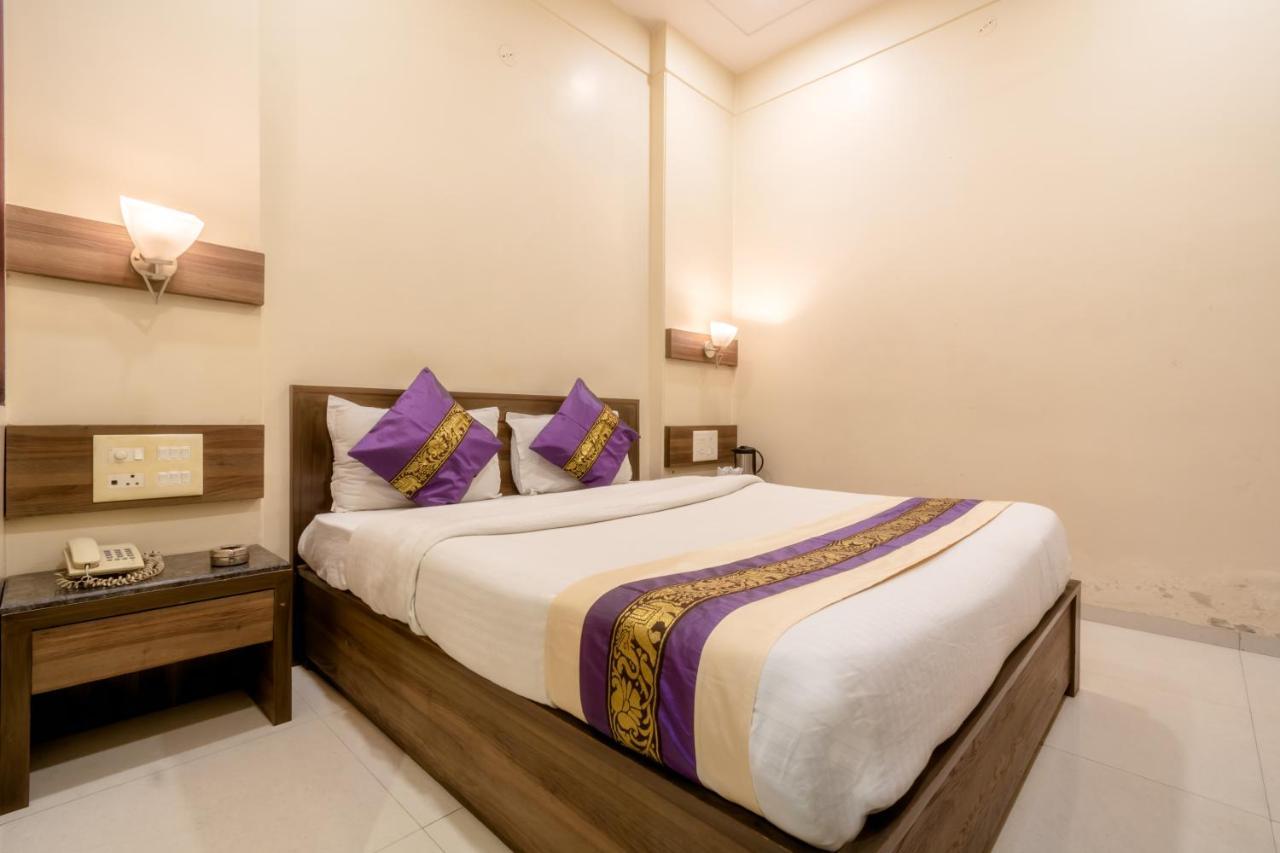 Hotel Sunday Inn Τζαϊπούρ Εξωτερικό φωτογραφία