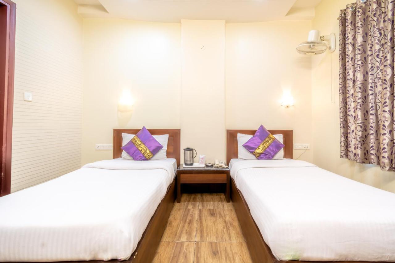 Hotel Sunday Inn Τζαϊπούρ Εξωτερικό φωτογραφία