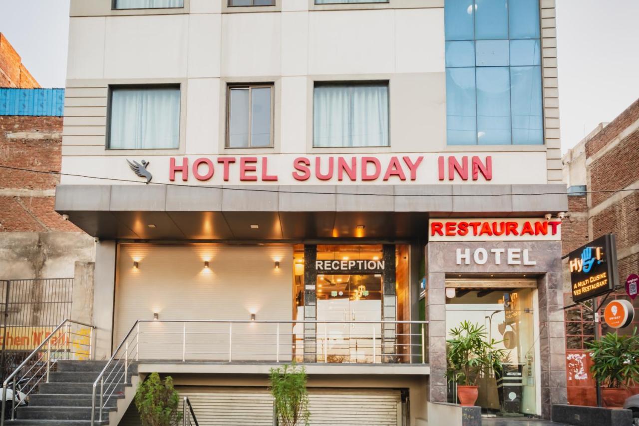 Hotel Sunday Inn Τζαϊπούρ Εξωτερικό φωτογραφία