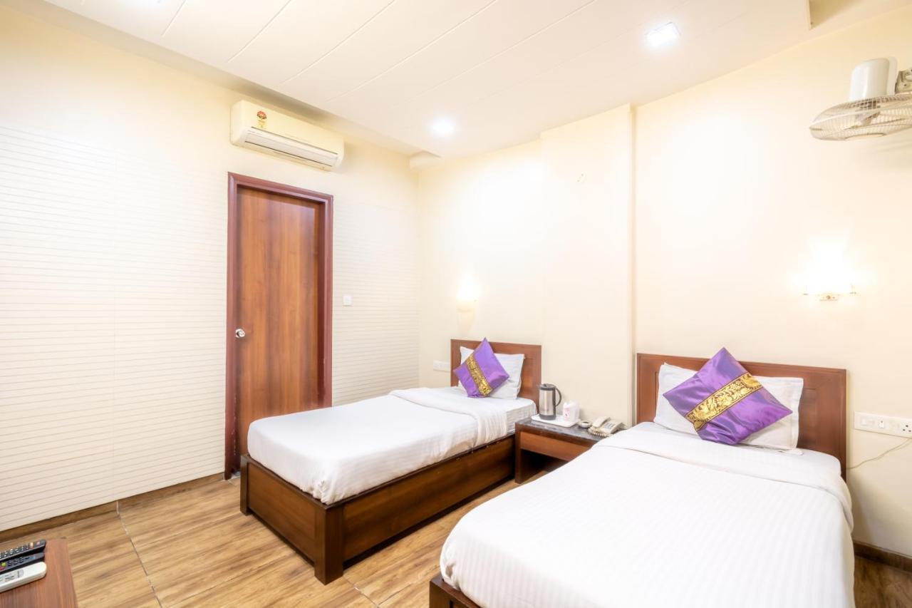 Hotel Sunday Inn Τζαϊπούρ Εξωτερικό φωτογραφία