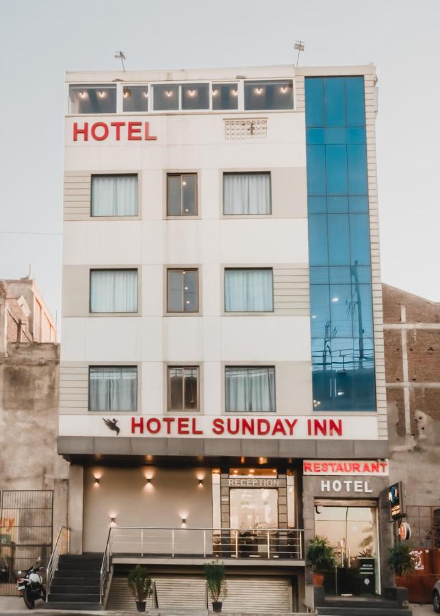 Hotel Sunday Inn Τζαϊπούρ Εξωτερικό φωτογραφία