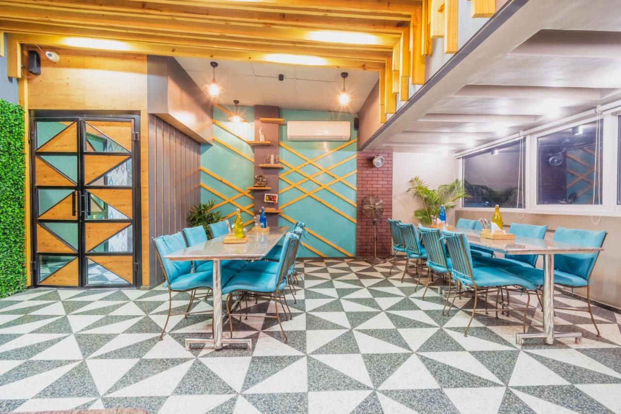 Hotel Sunday Inn Τζαϊπούρ Εξωτερικό φωτογραφία