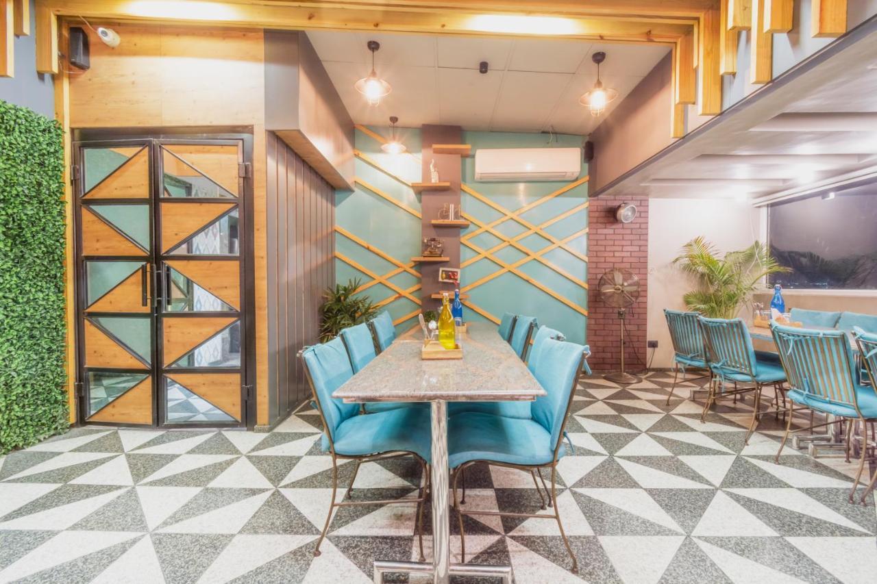 Hotel Sunday Inn Τζαϊπούρ Εξωτερικό φωτογραφία